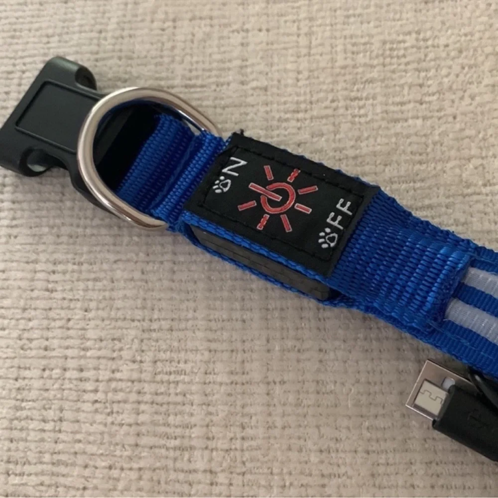 BLUE LIGHT UP DOG COLLAR LEASH SIZE SMALL