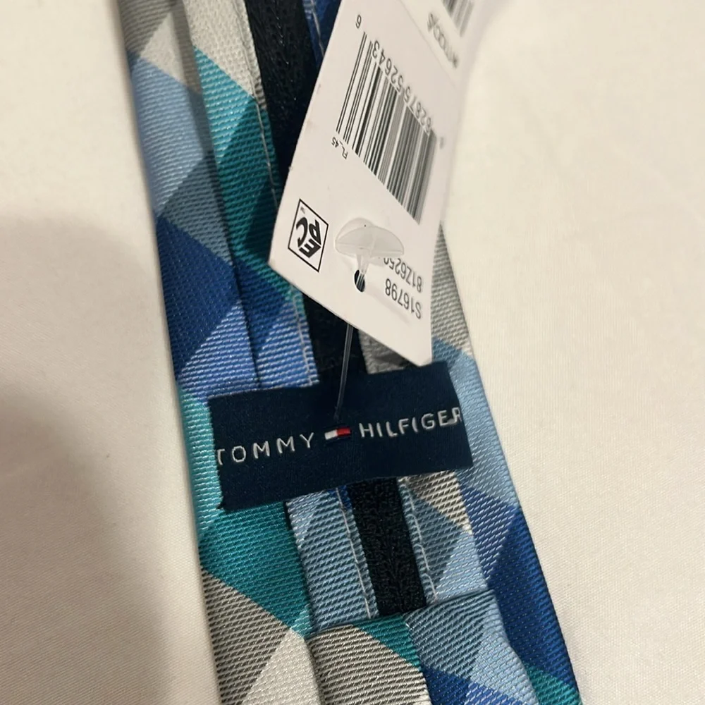 Tommy Hilfiger 4875 no