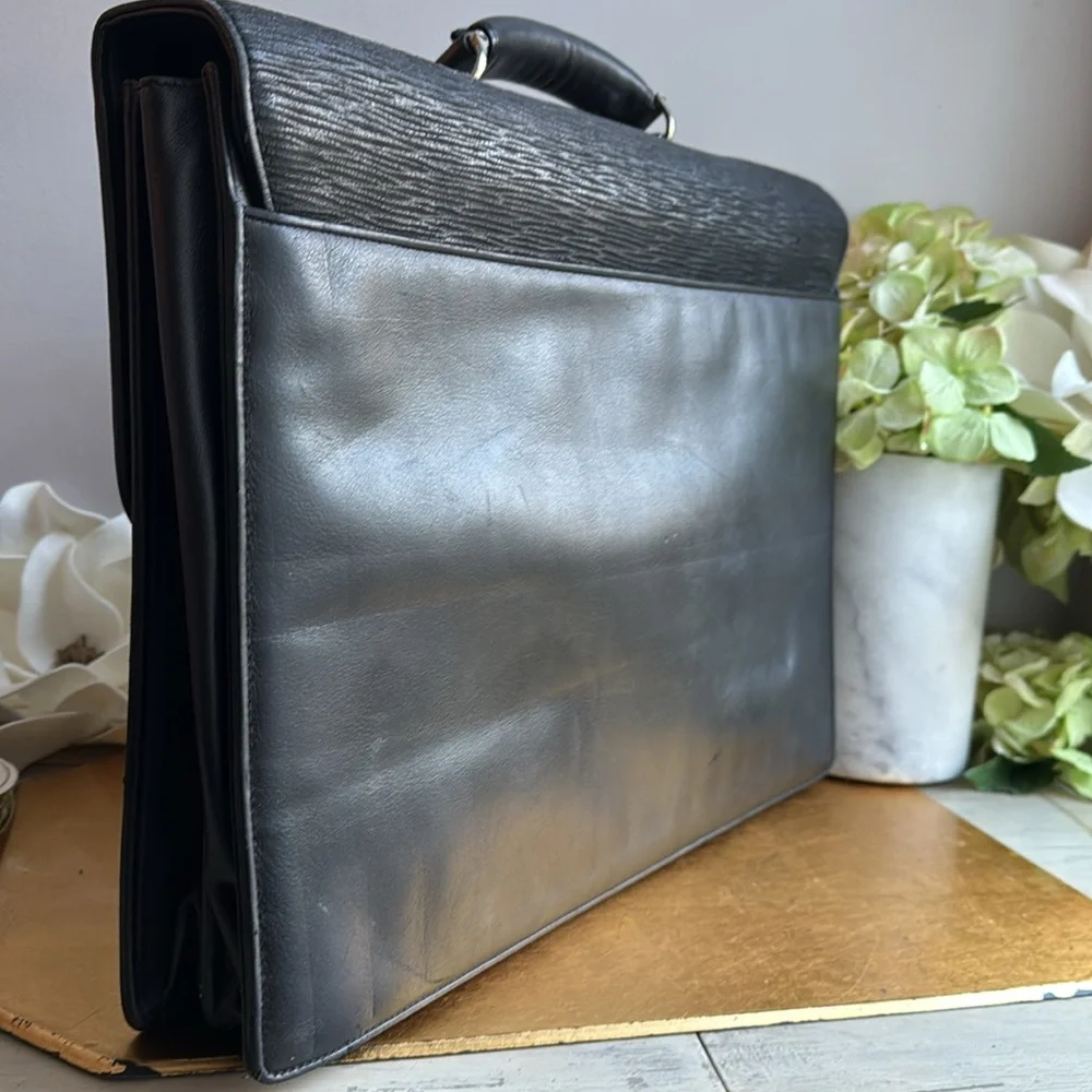Bosca Leather Double Gusset Flapover Briefcase in Epi and Smooth Black Leather