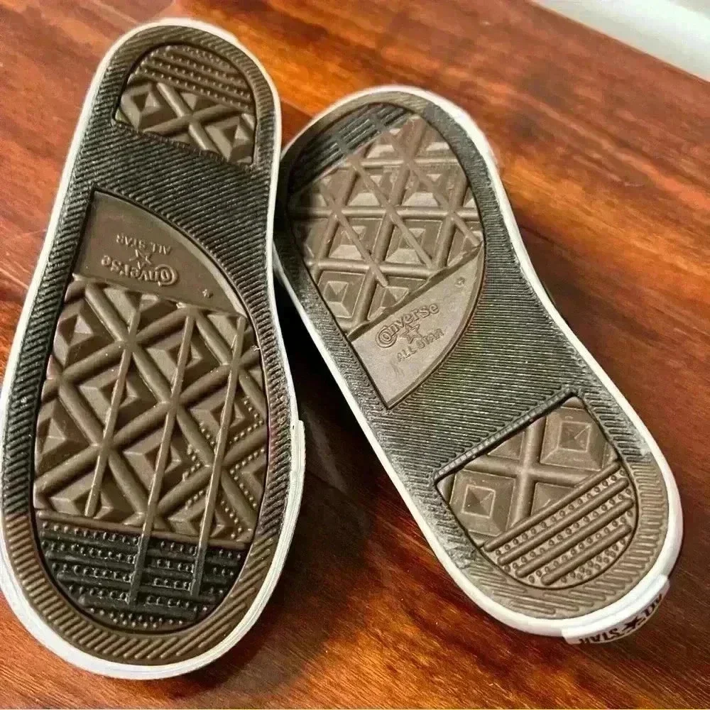 Converse please toddler