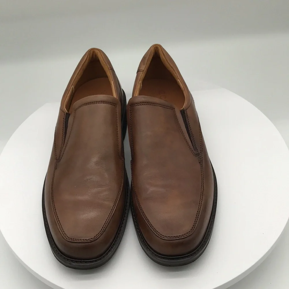 Ecco brand new