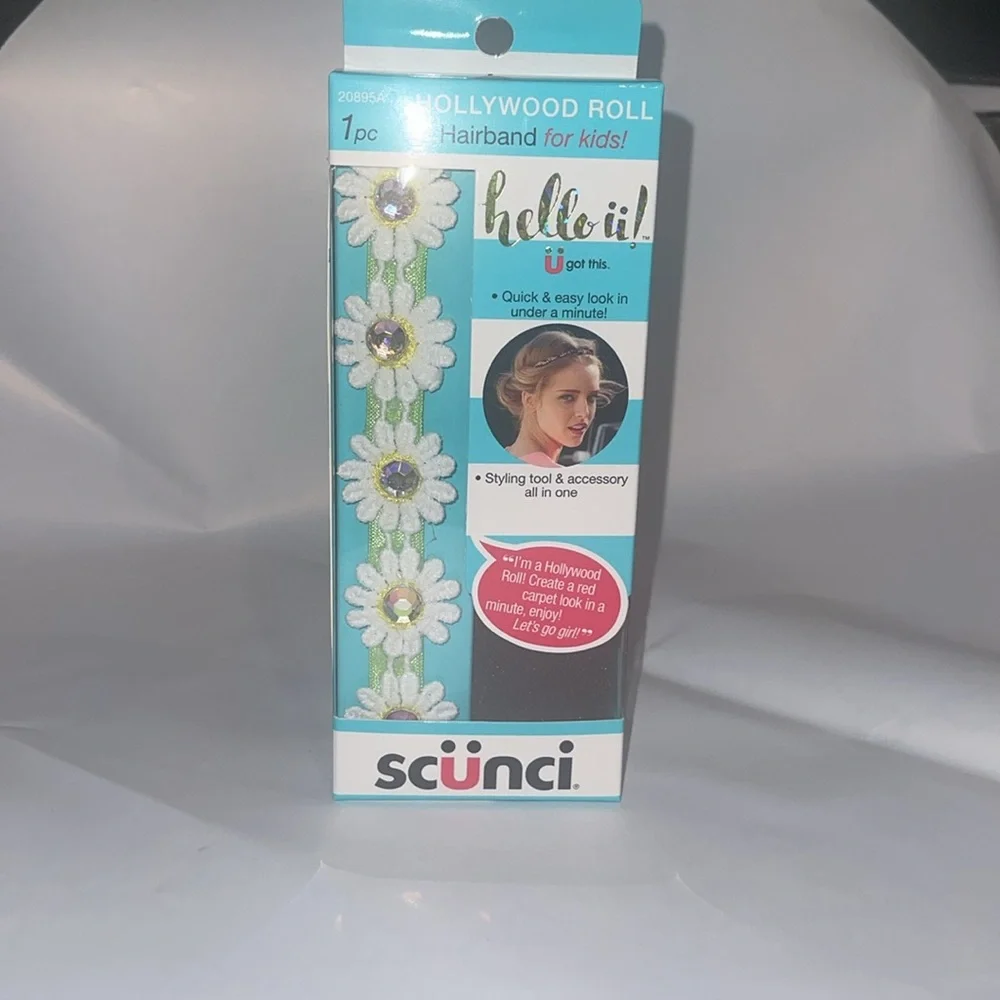 scunci nwt nib