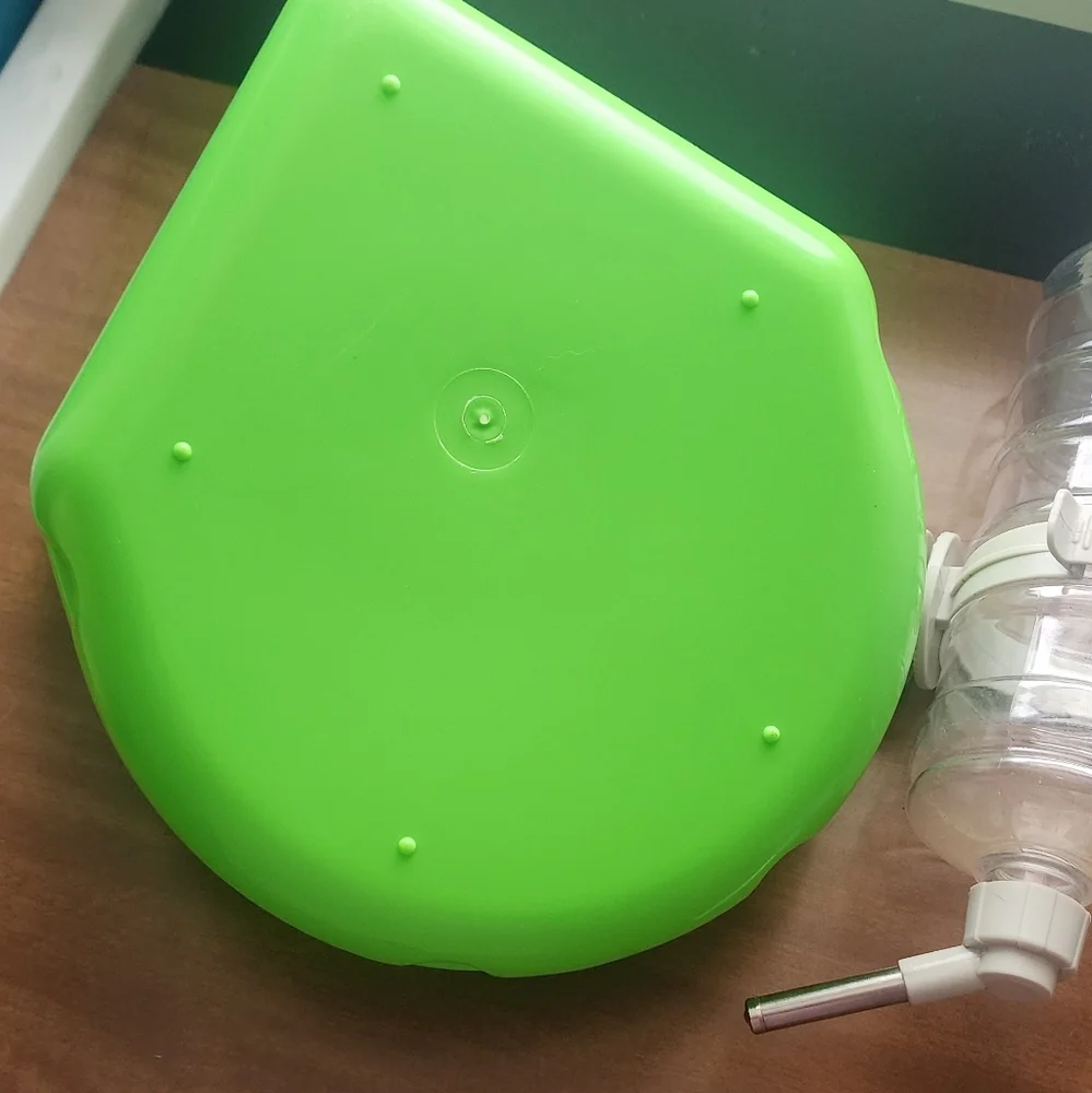 N/A water bottle