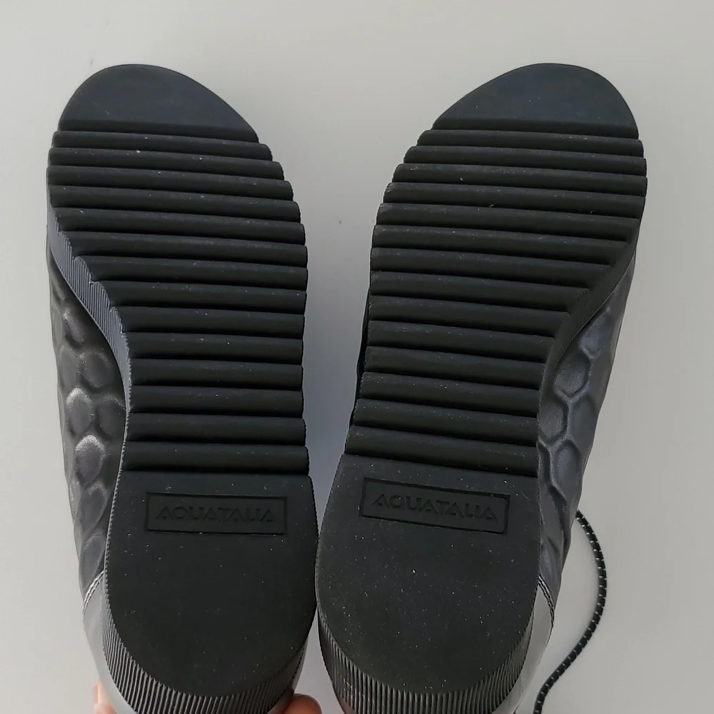 Aquatalia 25 heels