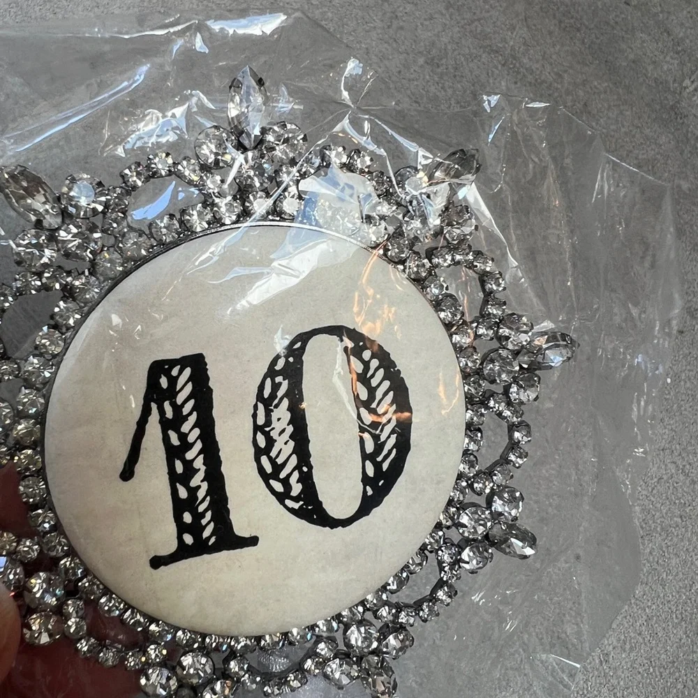 N/A sparkly cake
