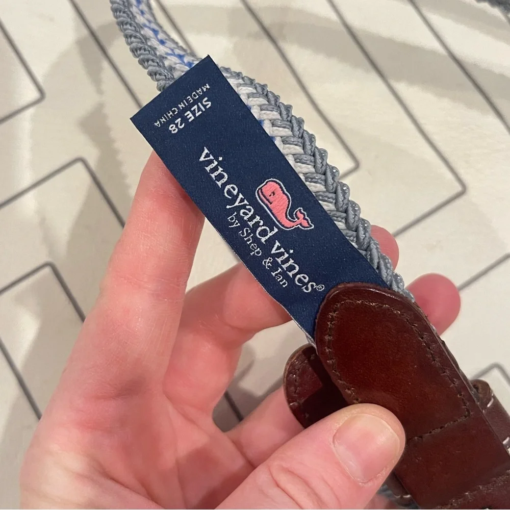 Vineyard Vines size 28