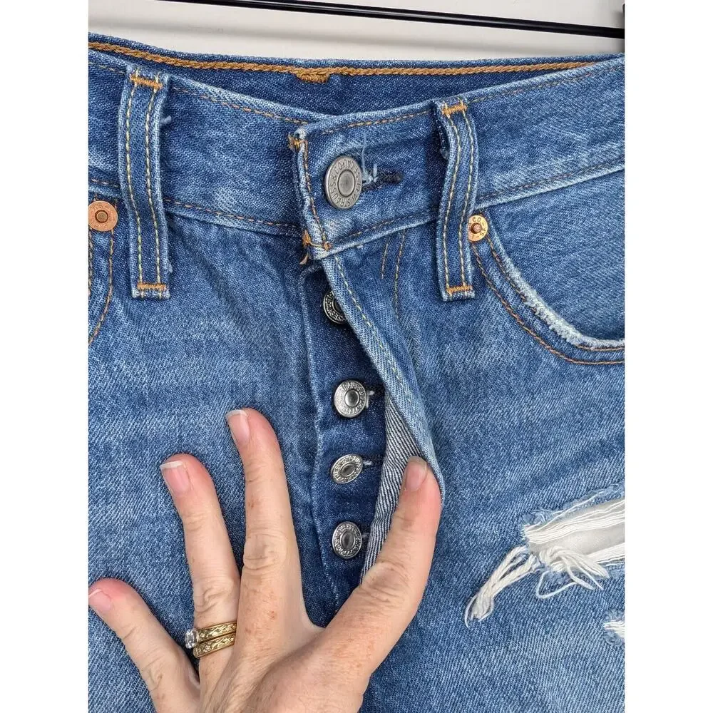 Levis you details comfort