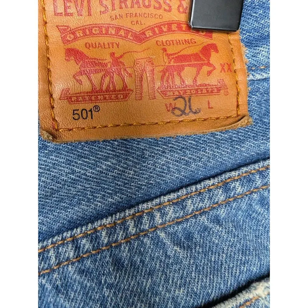 Levis addition heads your