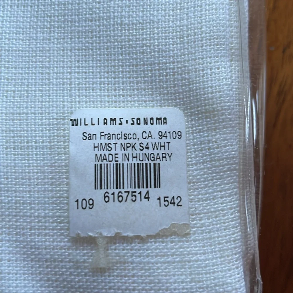Williams Sonoma sets napkins