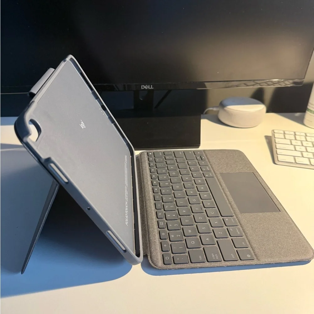Logitech ipad case