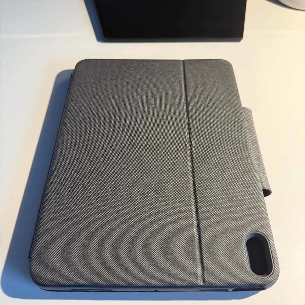 Logitech ipad case