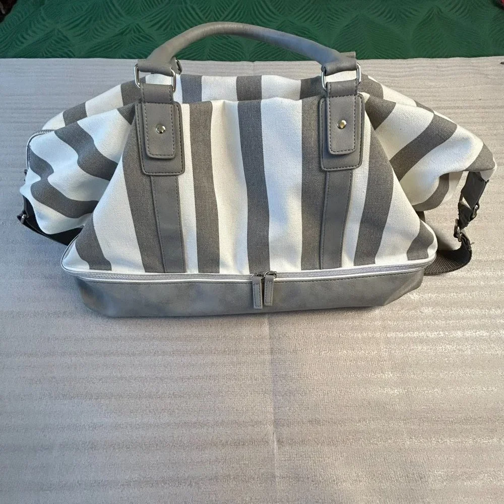 Ulta Striped Duffle Travel Bag w/Shoe Compartment