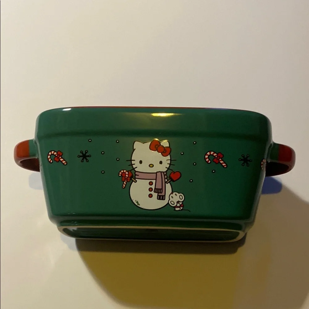 Hello Kitty Green Ceramic Baking Dish - Features design for the holiday season.