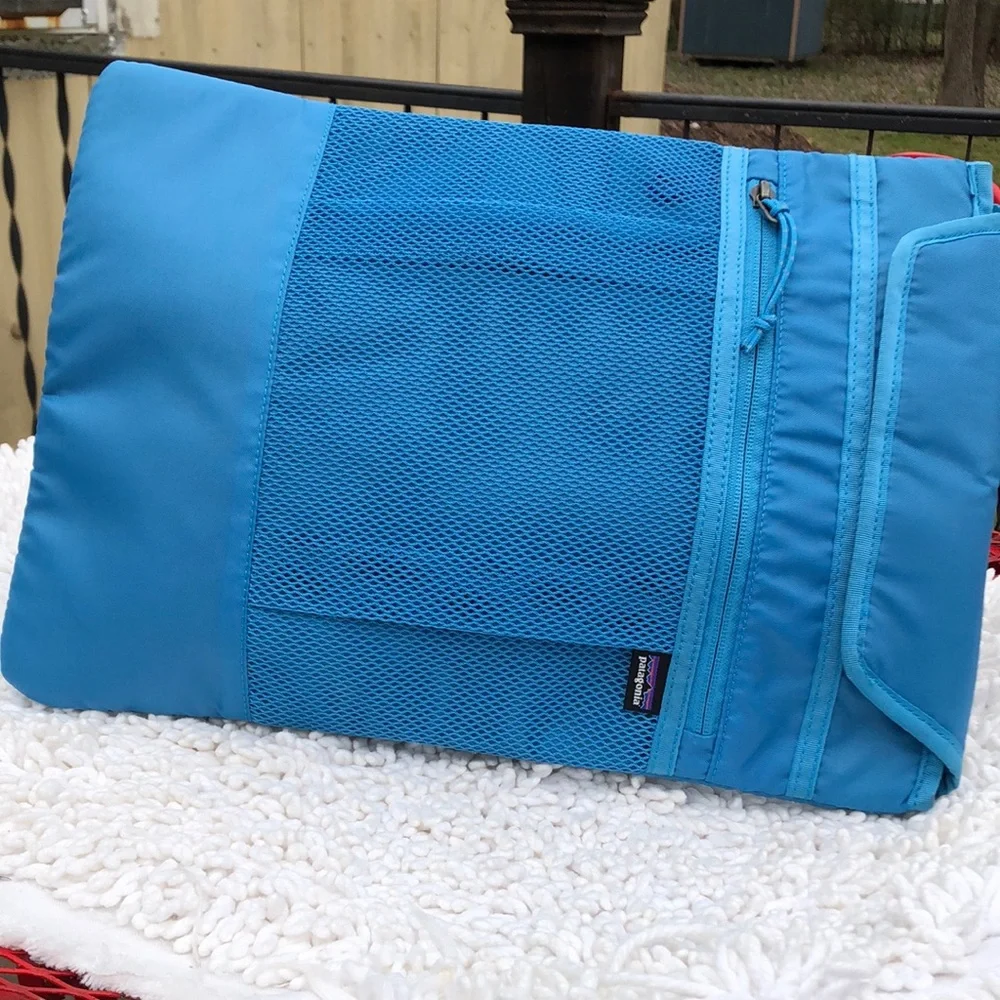 🚨B2G1 PATAGONIA Blue Laptop Pocket Sleeve Travel Case Bag