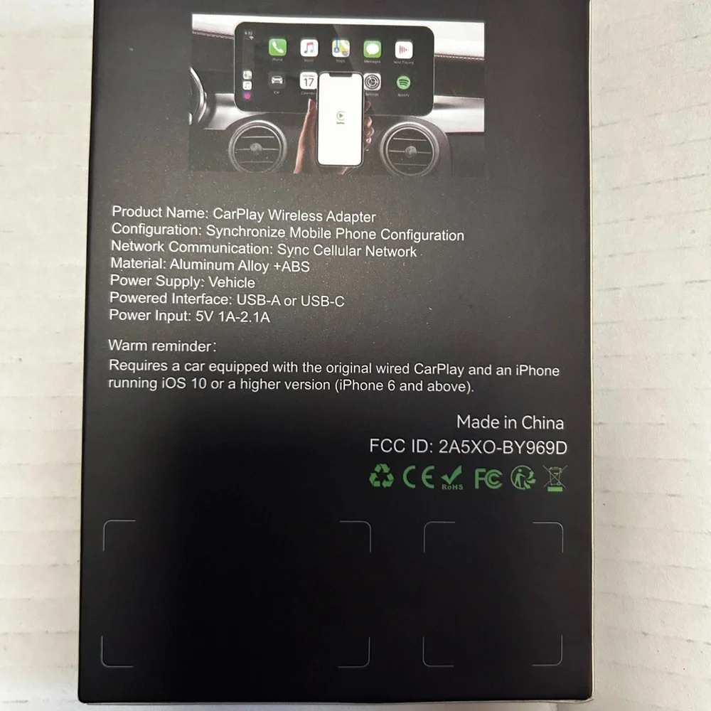 CarPlay Adapter with Fast Connection - Black and Silver