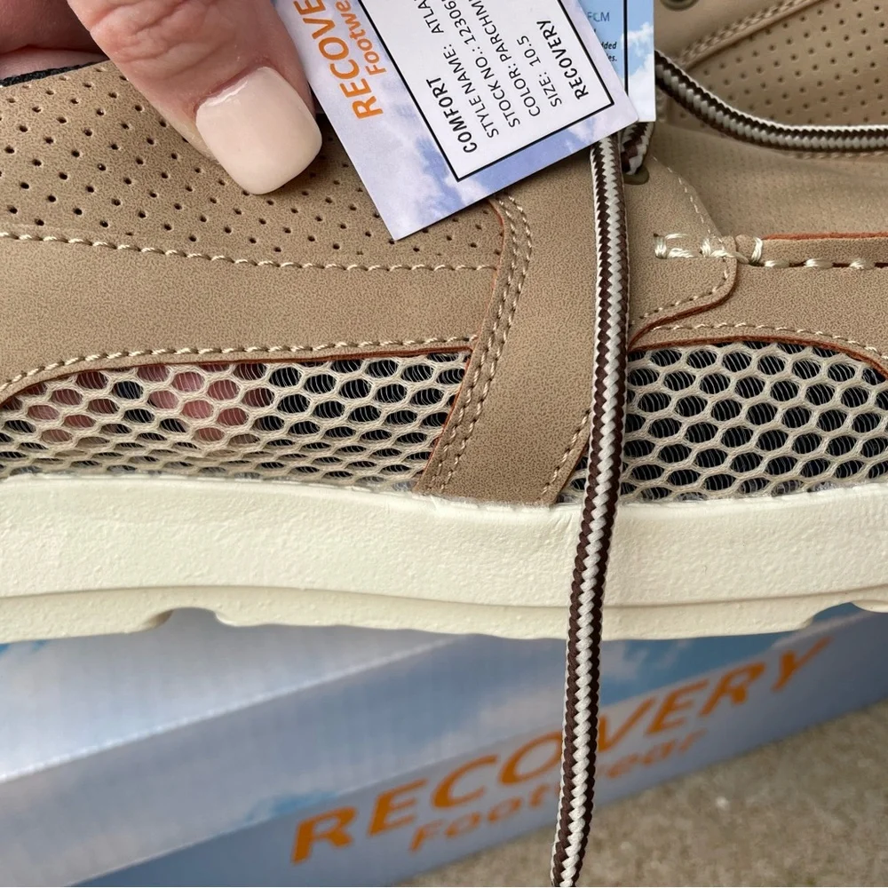 Island Surf NWT Men’s Atlantic II Boat Lake Shoes in Tan/Parchment Size 10.5