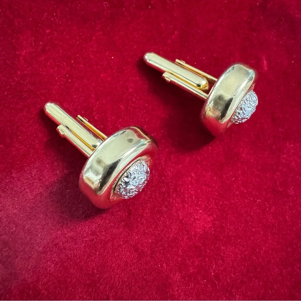 no name these cuff