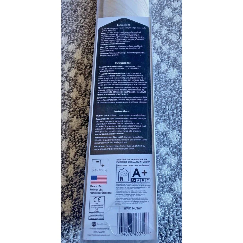 RoomMates peel stick