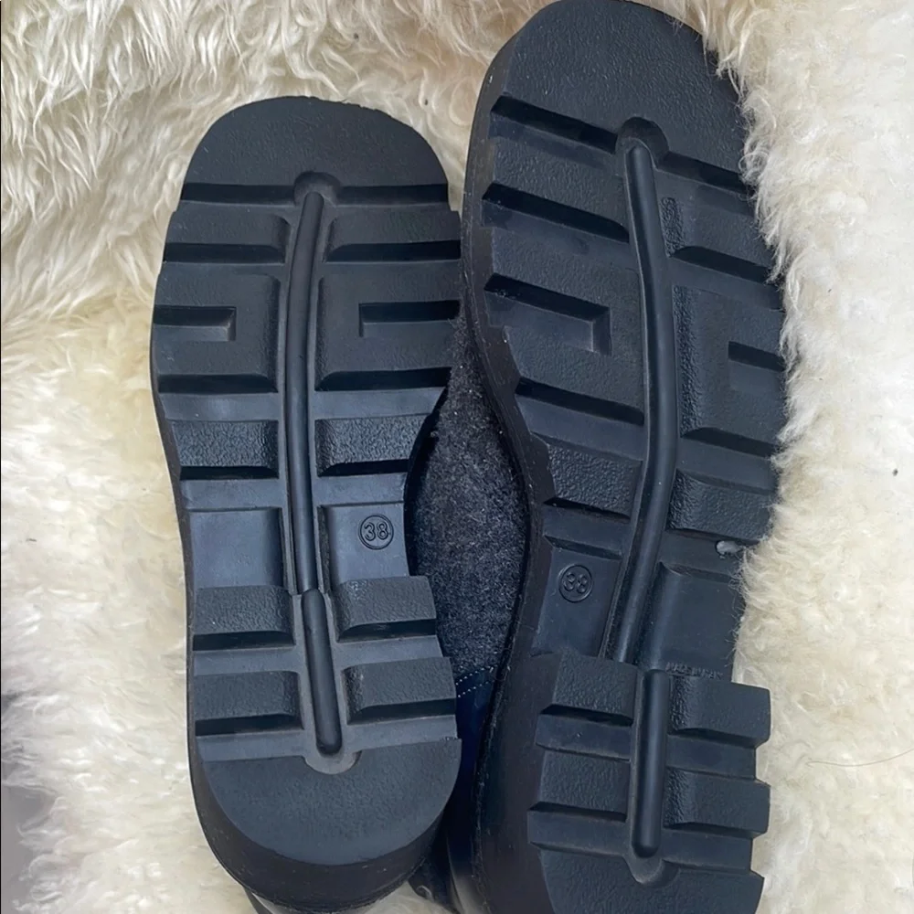 CAREL PARIS these chukka