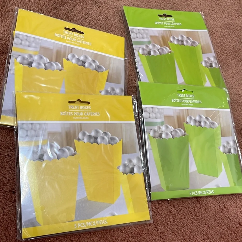 (4)Yellow /green Treat Boxes for Parties new(No offer please )