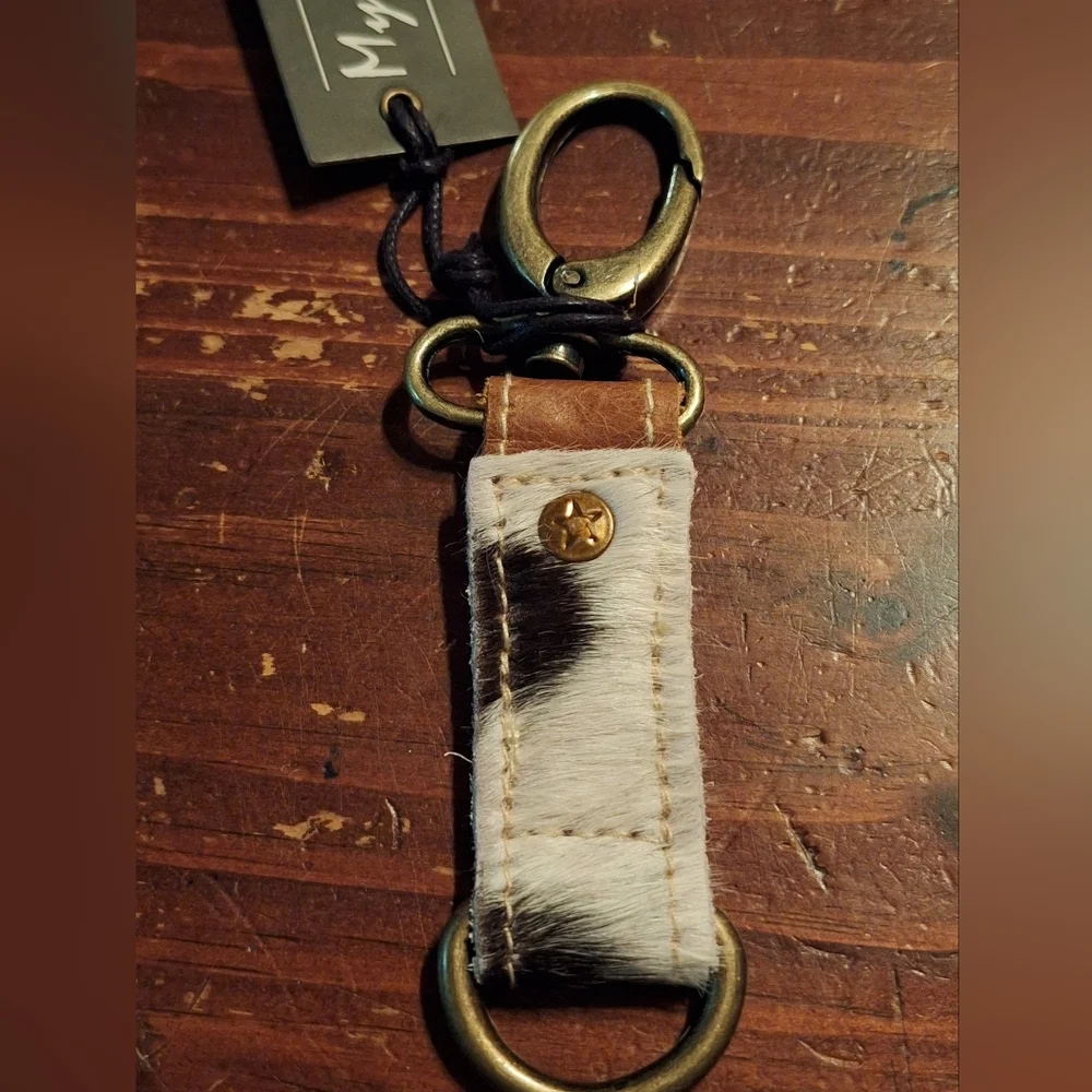 Myra Bag stylish key
