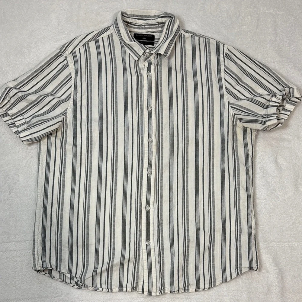 Banana Republic Striped Casual Button Down Shirt