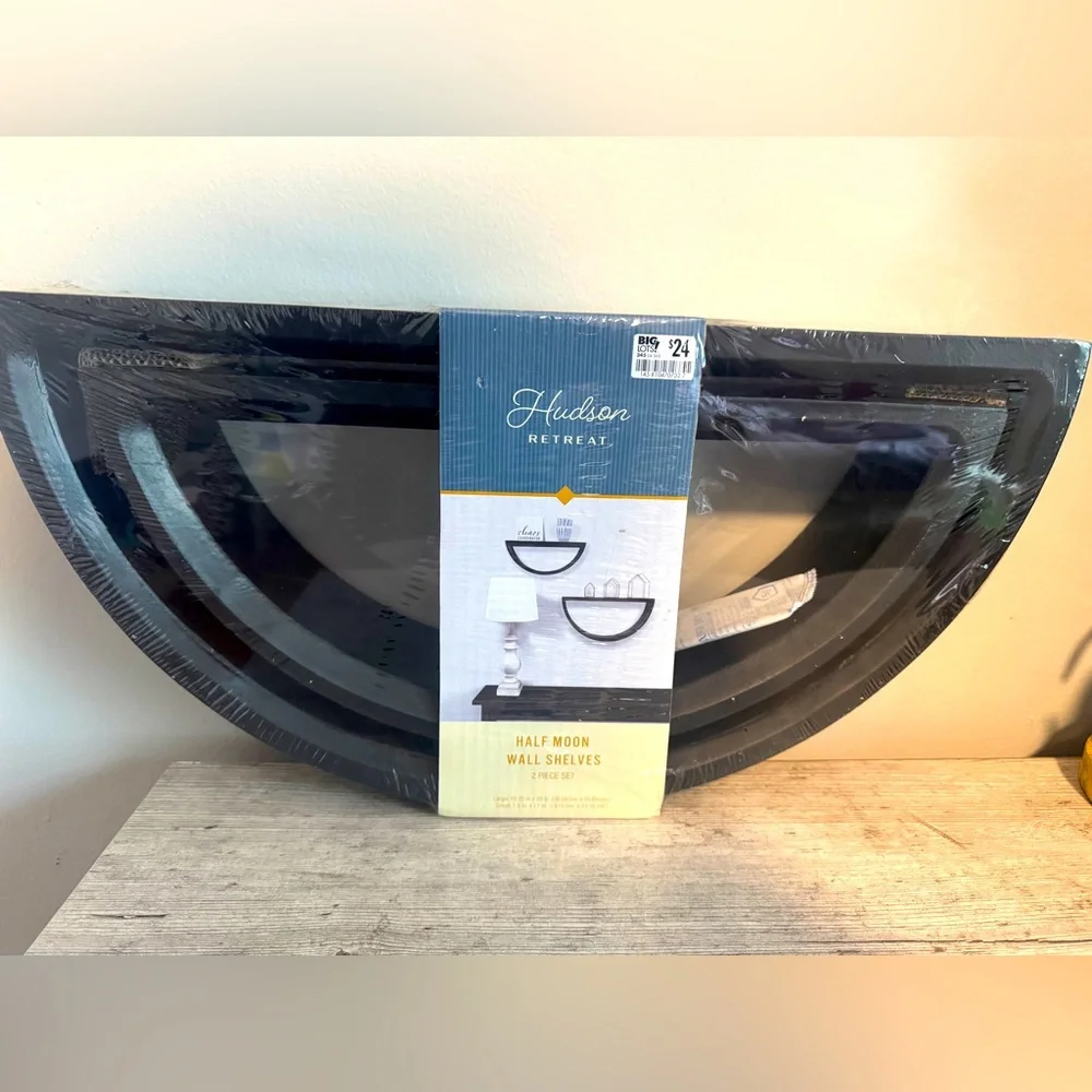 Black Half-Moon Wall Shelves (2pc)
