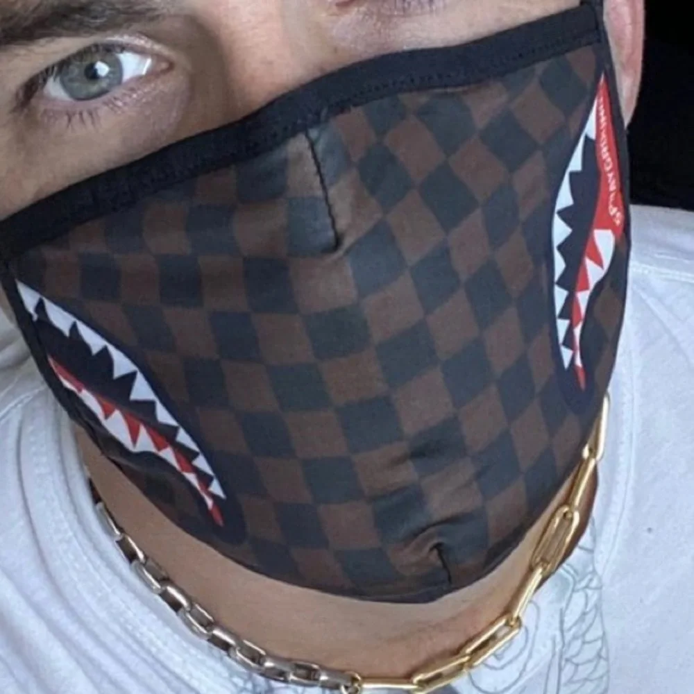 Sprayground sharks paris