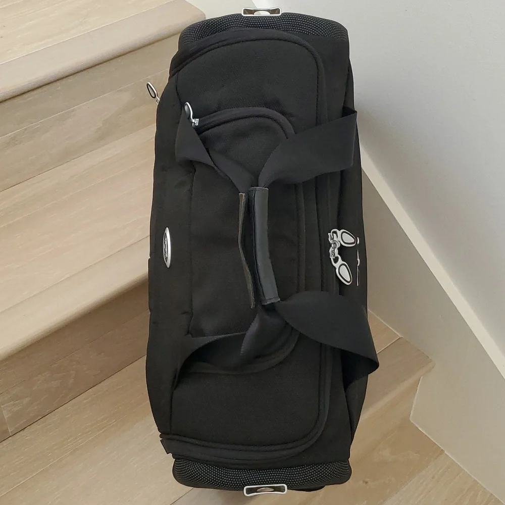 Tumi near new