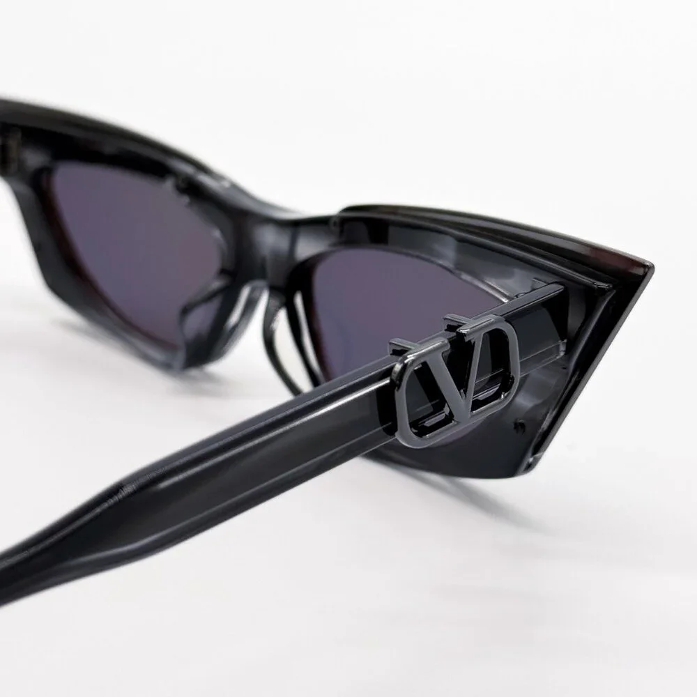 Valentino brand strap
