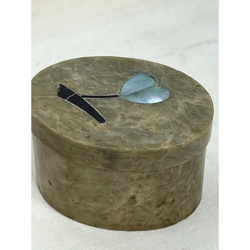 Vintage this trinket