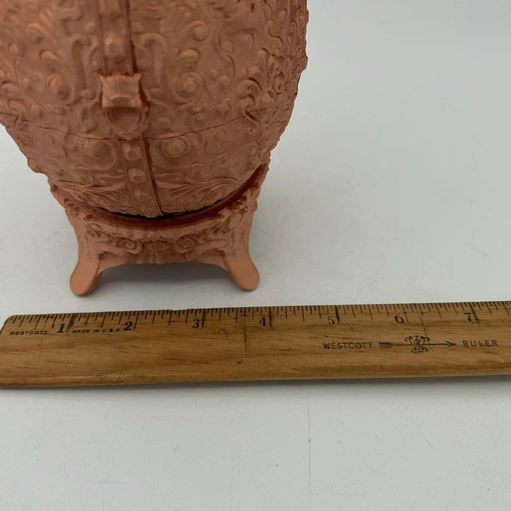 N/A egg trinket