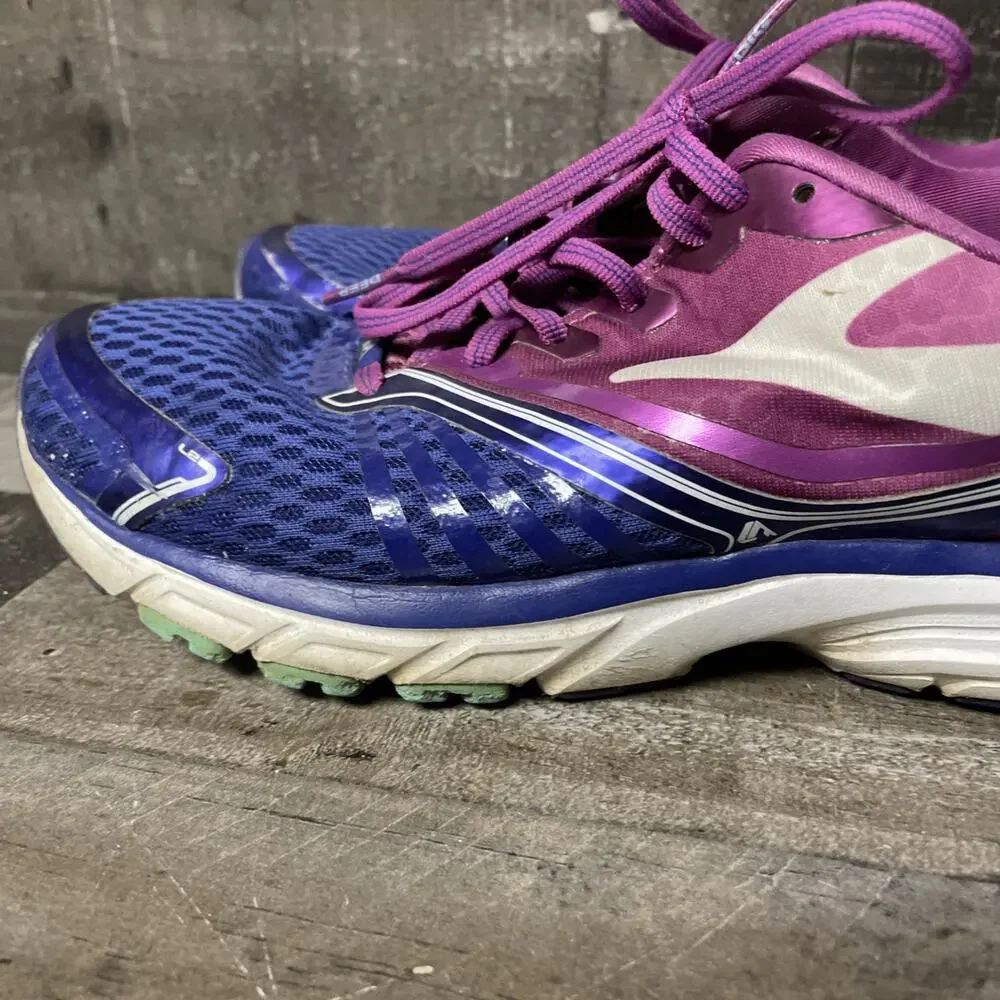 Brooks has wear