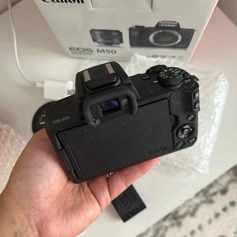 Canon eos m50