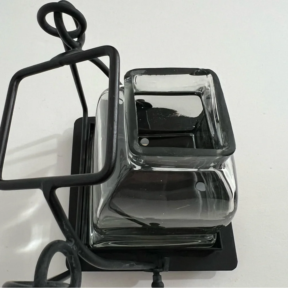 Frontgate vintage windproof