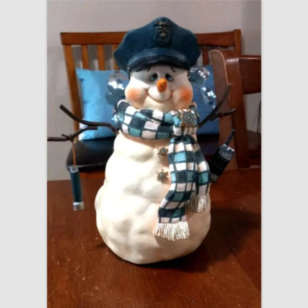 Kirkland’s Policeman Snowman Figurine Vintage Christmas Holiday Decor officer