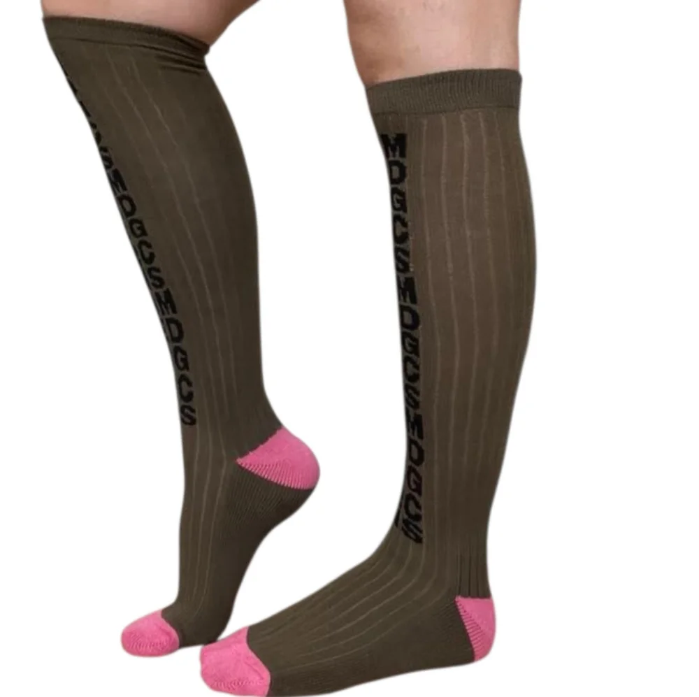 NWT Comme des Garcons Khaki Pink logo socks Sz M