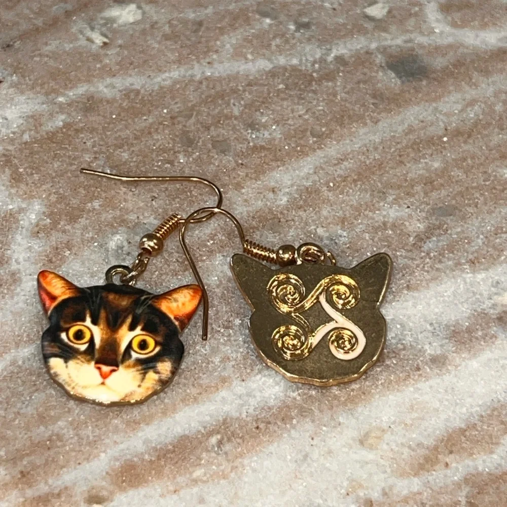N/A adorable cat