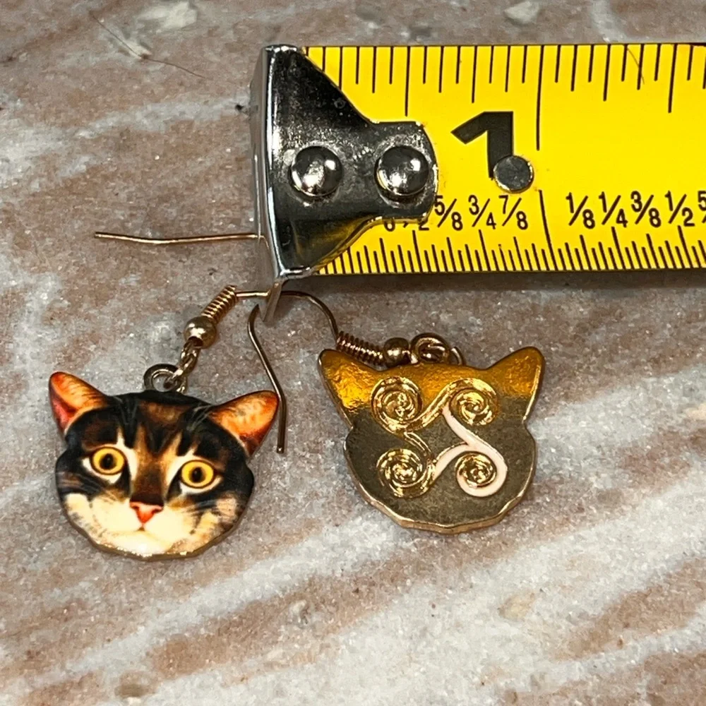 N/A adorable cat