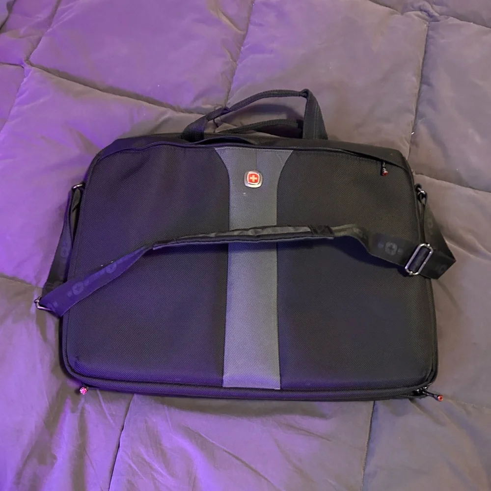 Wenger black gray