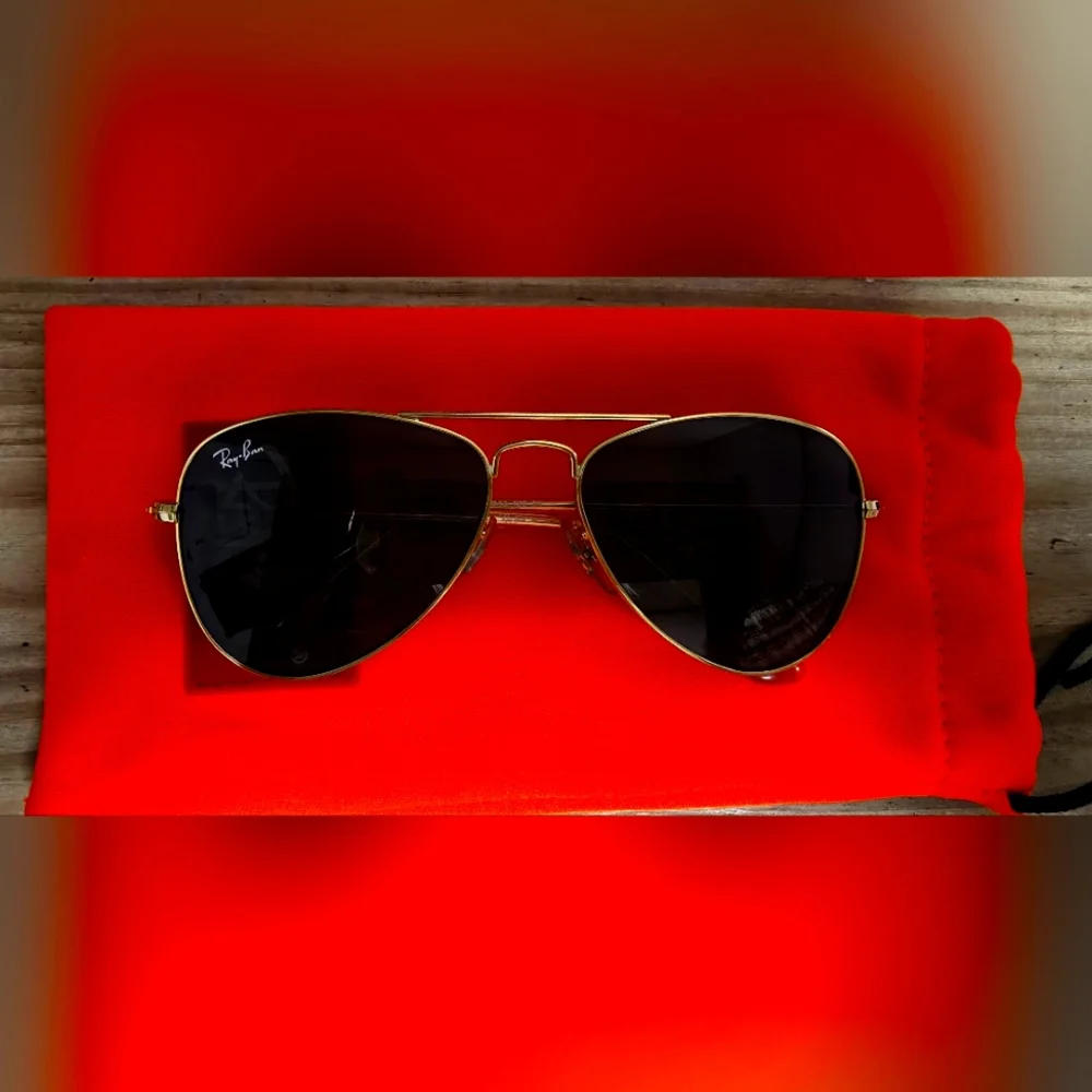 Ray-Ban elegant gold