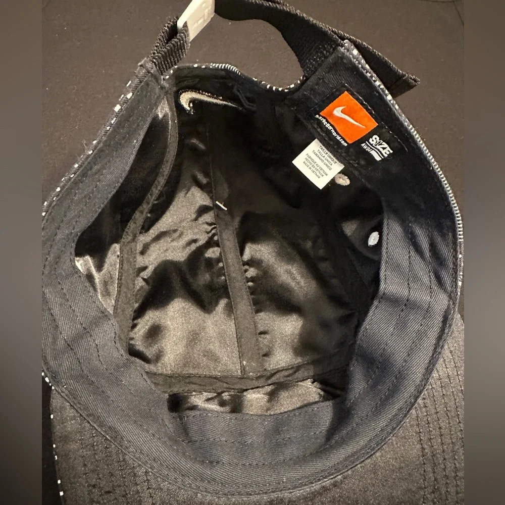Nike rare aw84