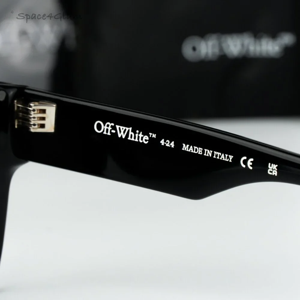 Off-White off white