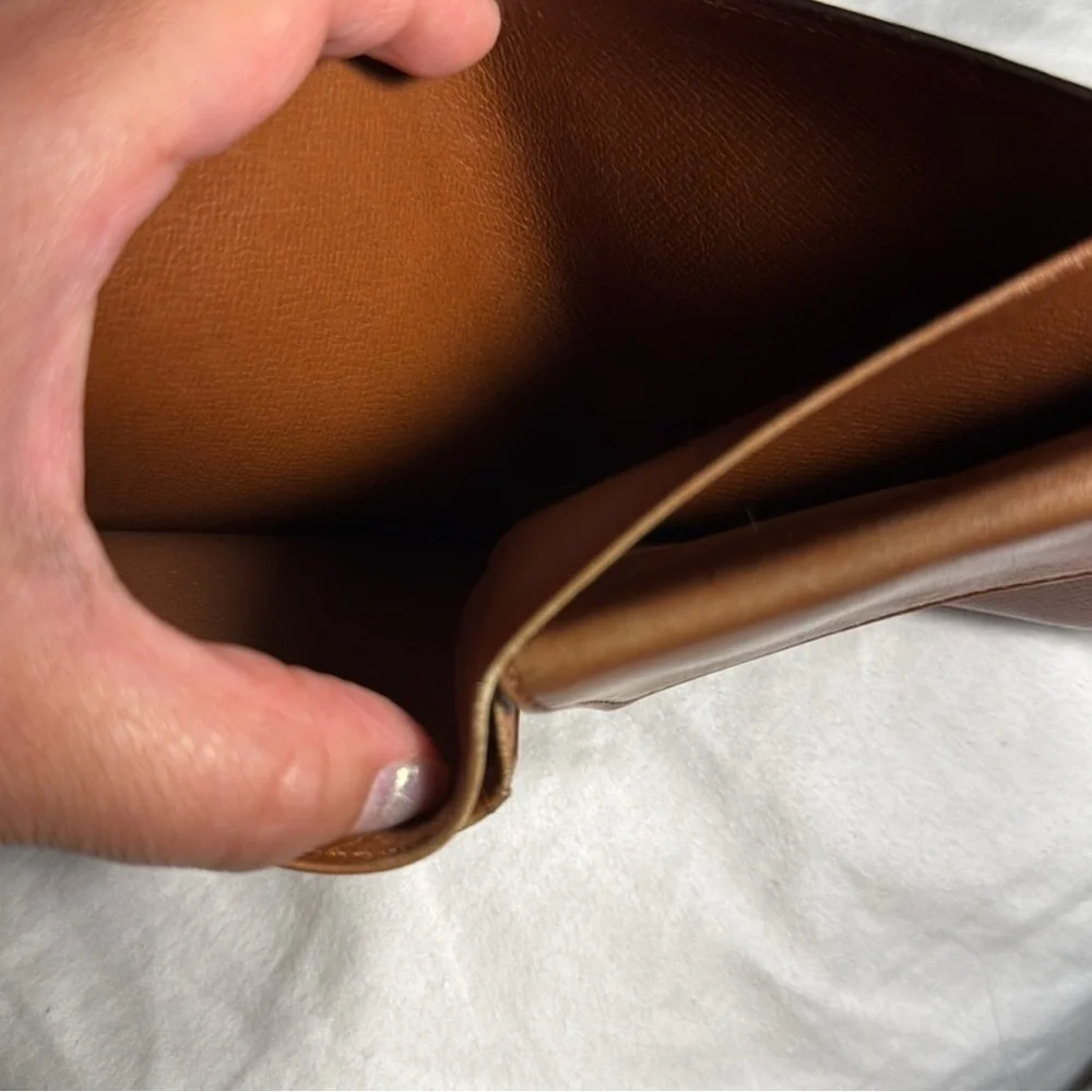 Louis Vuitton men’s classic