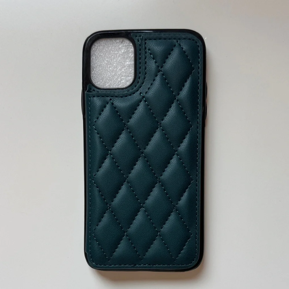 Elegant Green Quilted Phone Case ip11 6.1