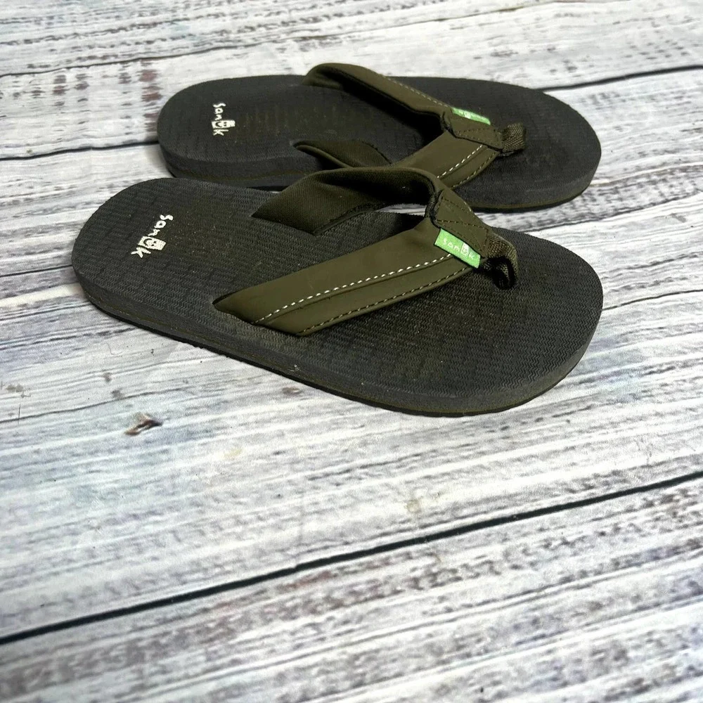Sanuk these are
