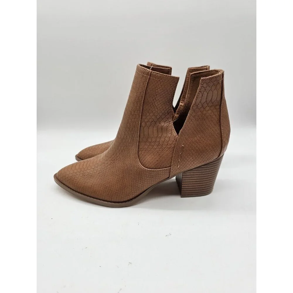 Zby pointed toe