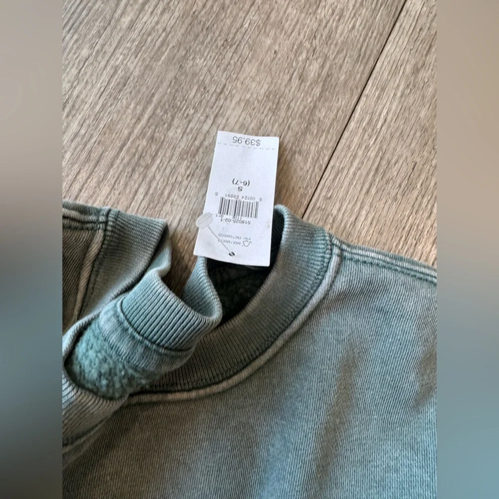 GAP comfortable crewneck