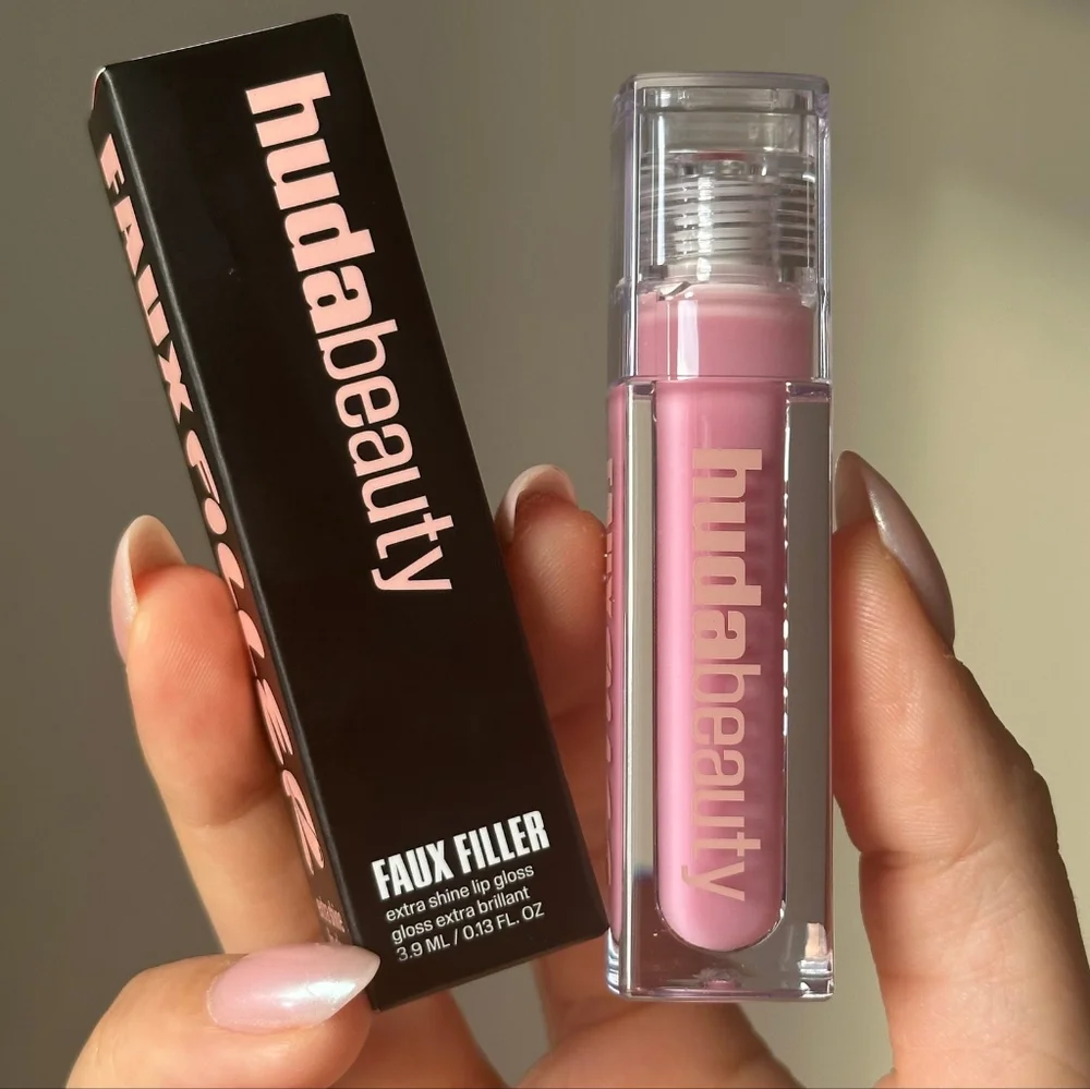HUDA BEAUTY brand new