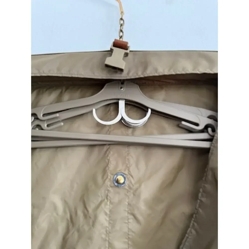 Hartmann wear hangers